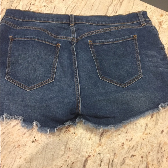Jean shorts - Picture 3 of 3